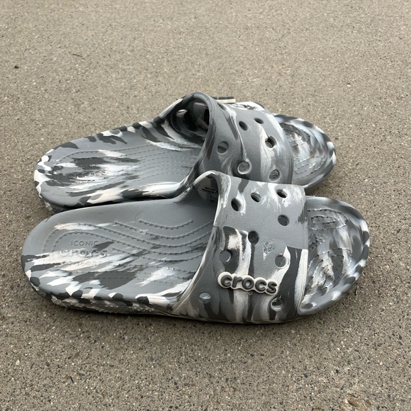 Iconic Crocs Comfort unisex slip-ons sandals. women’s 8, men’s 6. EUC - Picture 4 of 7